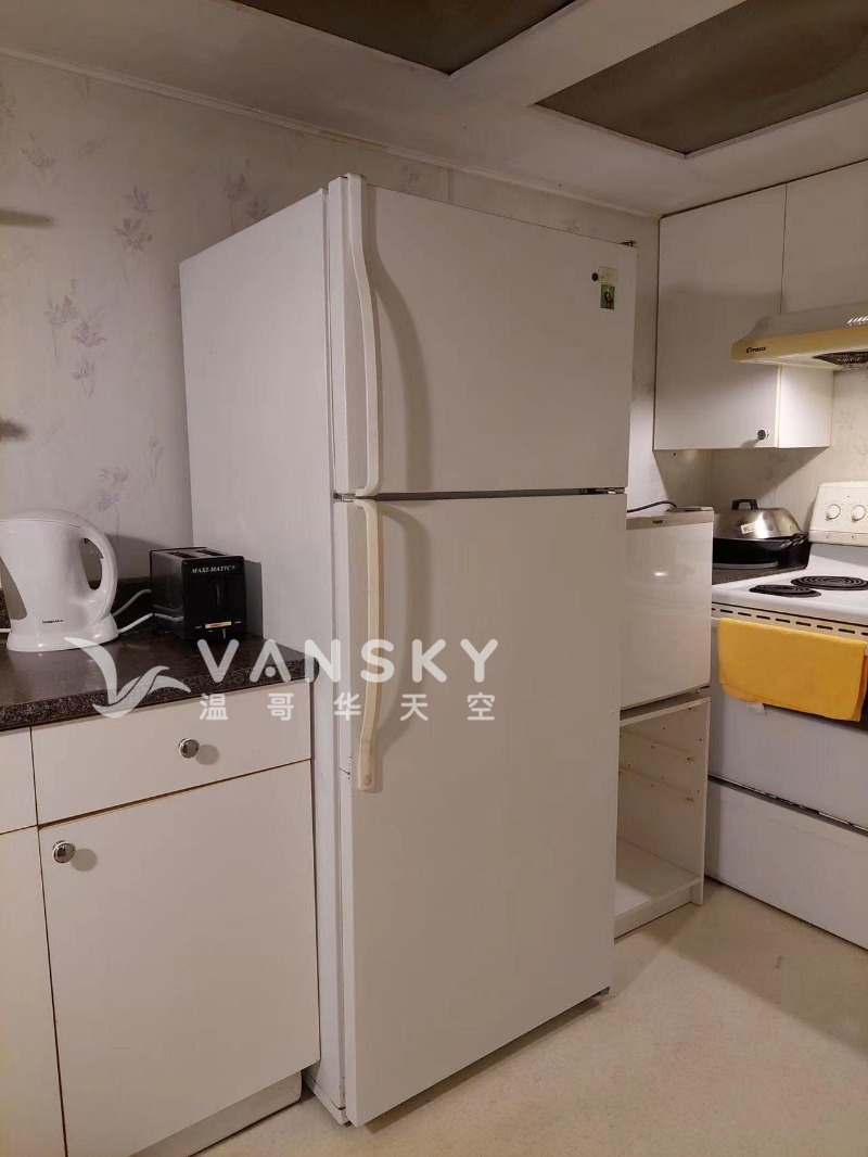 220831194924_629 kitchen.jpg